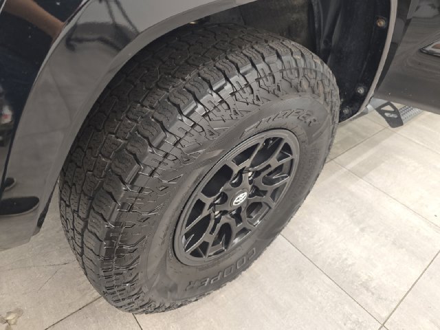 Used 2022 Toyota Tacoma SR5 AWD/4WD image 37