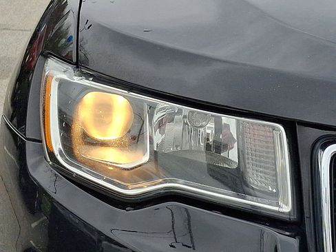 Used 2021 Jeep Grand Cherokee Limited AWD/4WD image 28