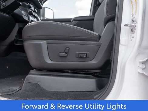 Used 2024 RAM 2500 Big Horn AWD/4WD image 18