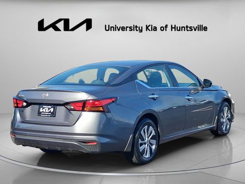 Used 2024 Nissan Altima 2.5 S FWD image 7