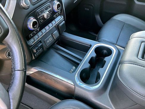 Used 2021 GMC Sierra 1500 SLT image 17