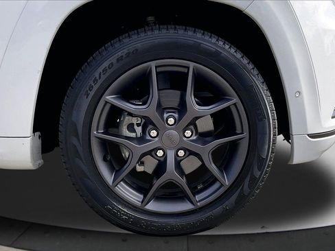 Used 2020 Jeep Grand Cherokee Limited X image 36