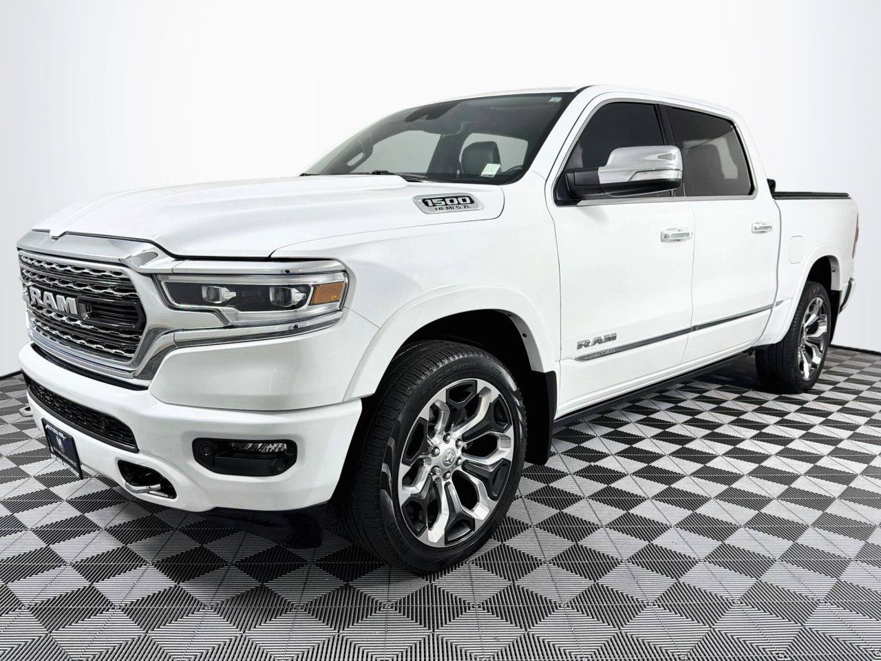 Used 2022 RAM 1500 Limited w/ Body-Colour Bumper Group AWD/4WD image 6