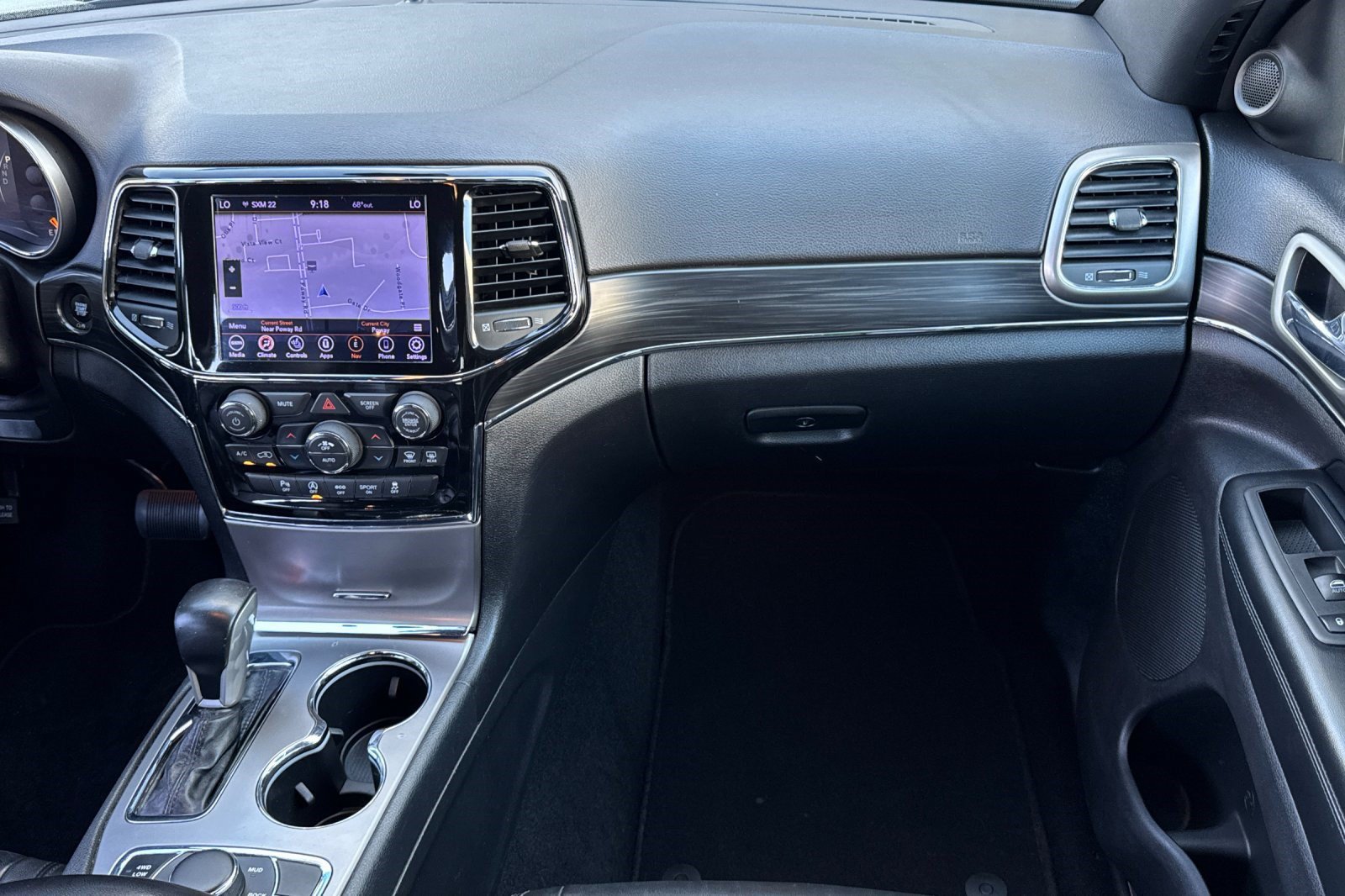 Used 2020 Jeep Grand Cherokee Limited AWD/4WD image 32