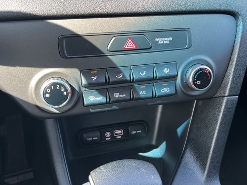 Used 2019 Kia Sportage LX image 28