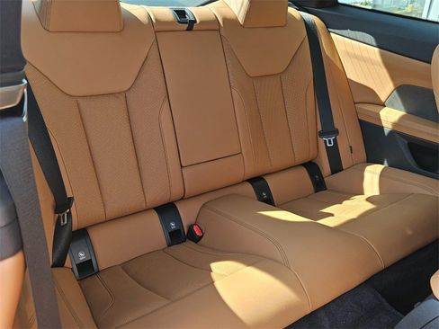 Used 2023 BMW 440i xDrive Coupe w/ Premium Package image 10