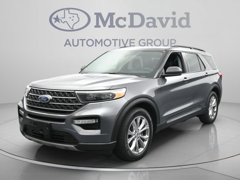 Used 2024 Ford Explorer XLT w/ Equipment Group 202A RWD image 1