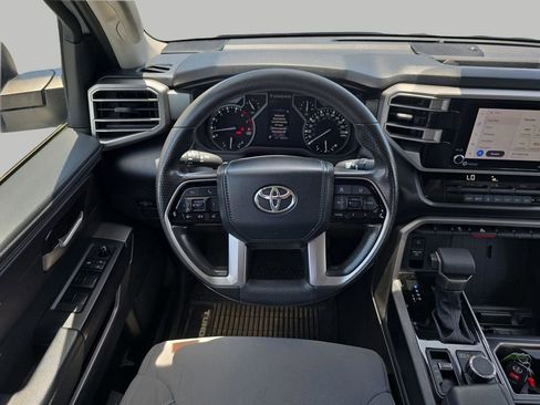 Used 2022 Toyota Tundra SR5 AWD/4WD image 13