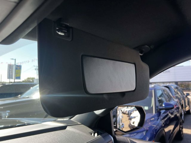 Certified 2025 GMC Yukon XL Denali AWD/4WD image 35