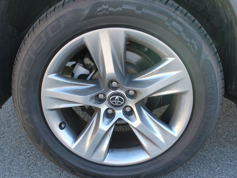 Used 2016 Toyota Highlander Limited image 21