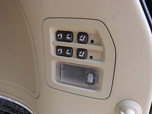 Used 2013 Lexus LX 570 4WD image 47