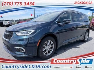 Used 2022 Chrysler Pacifica Touring FWD video 1