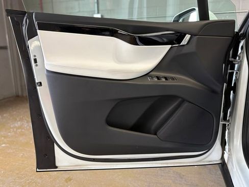 Used 2017 Tesla Model X 100D image 21