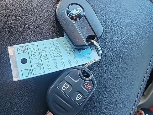 Used 2014 Ford Explorer XLT w/ Equipment Group 202A image 5