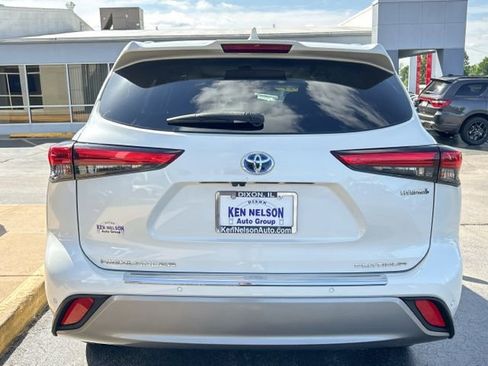 Used 2021 Toyota Highlander Platinum AWD/4WD image 8