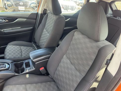 Used 2017 Nissan Rogue Sport SV w/ SV All-Weather Package image 5