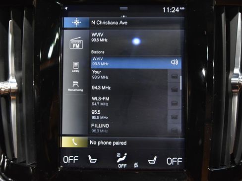 Used 2017 Volvo S90 T6 Momentum w/ Vision Package image 25