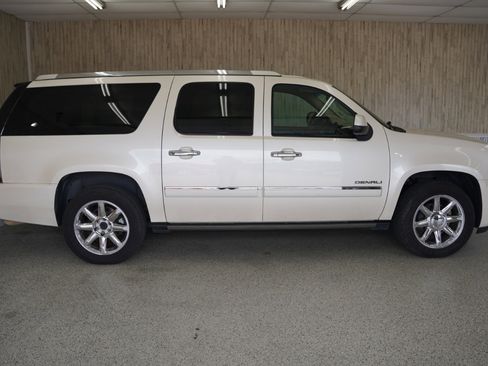Used 2012 GMC Yukon XL Denali image 6