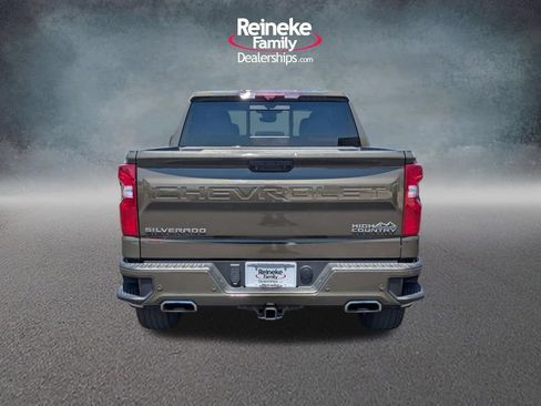 Used 2023 Chevrolet Silverado 1500 High Country w/ Technology Package AWD/4WD image 6