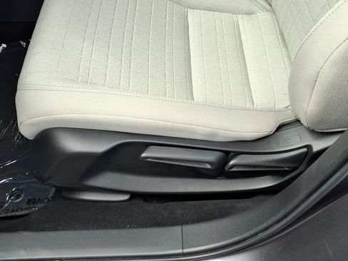 Certified 2024 Honda HR-V LX image 12