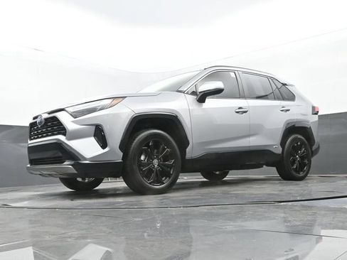 Used 2023 Toyota RAV4 SE AWD/4WD image 25