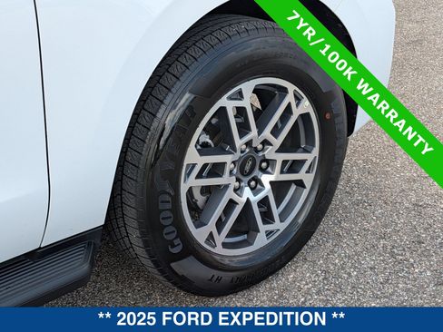 Certified 2025 Ford Expedition Active RWD image 13