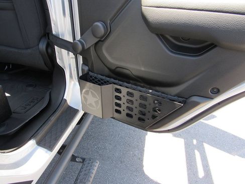 Used 2023 Jeep Gladiator Sport AWD/4WD image 36