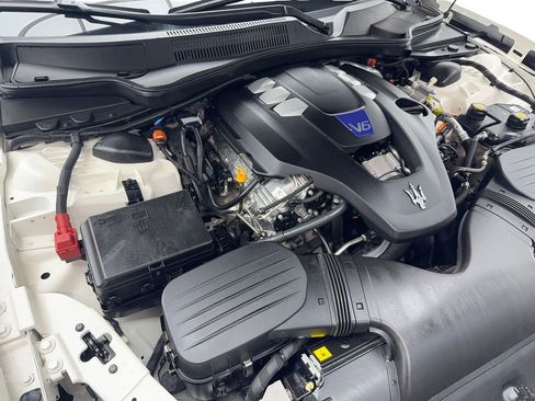 Used 2023 Maserati Ghibli Modena RWD image 54