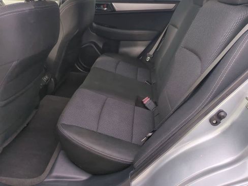 Used 2019 Subaru Outback 2.5i Premium image 18