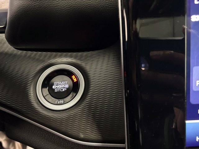 Used 2024 Jeep Grand Cherokee L Altitude AWD/4WD image 32