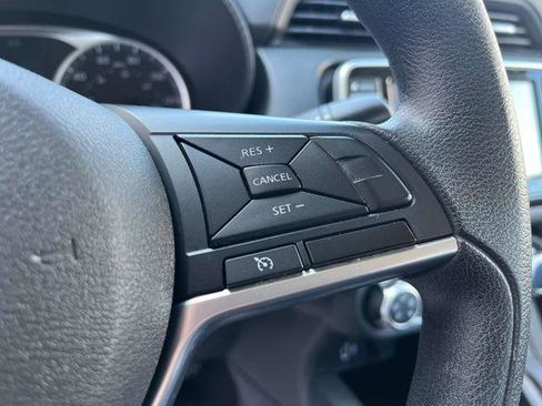 Used 2020 Nissan Versa S FWD image 20