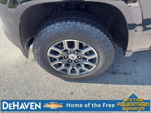 Used 2023 Chevrolet Colorado Z71 w/ Z71 Convenience Package 2 AWD/4WD image 10