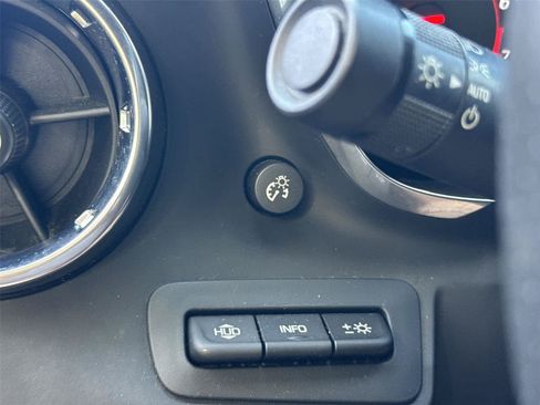 Used 2018 Chevrolet Camaro SS RWD image 21