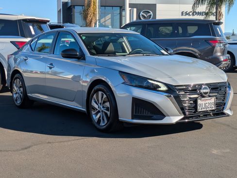 Certified 2025 Nissan Altima 2.5 S image 2