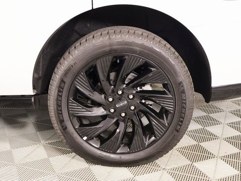 New 2025 Lincoln Navigator Reserve w/ Jet Appearance Package AWD/4WD image 20