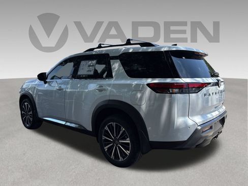 New 2026 Nissan Pathfinder Platinum FWD image 22