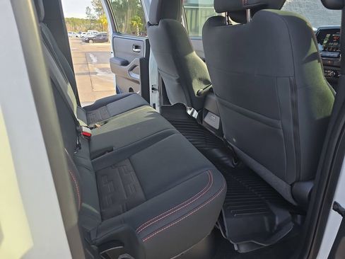 Used 2022 Nissan Frontier PRO-4X w/ Technology Package image 14