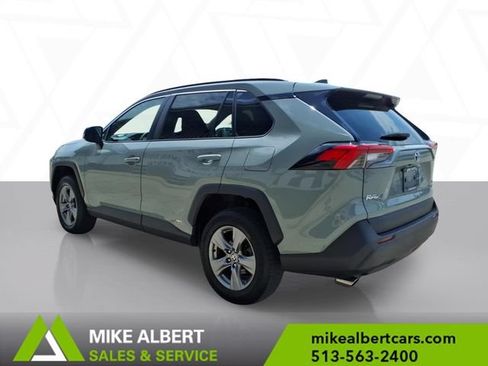 Used 2022 Toyota RAV4 XLE AWD/4WD image 5