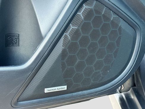 Certified 2025 Subaru Outback Limited image 26