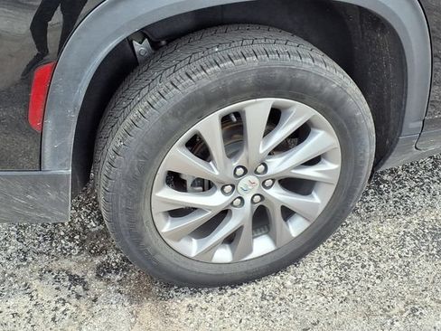 Used 2025 Buick Enclave Preferred AWD/4WD image 16