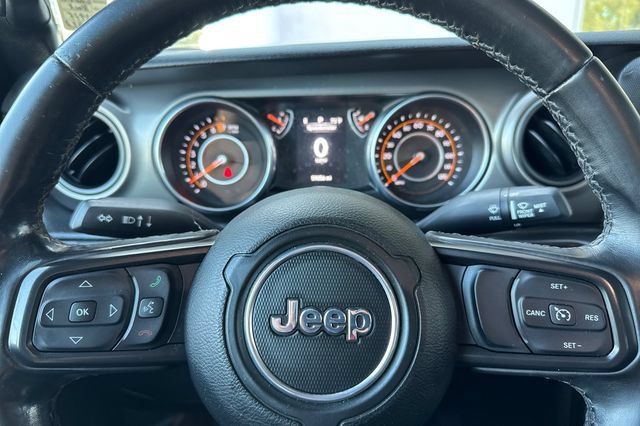 Used 2022 Jeep Gladiator Sport AWD/4WD image 35