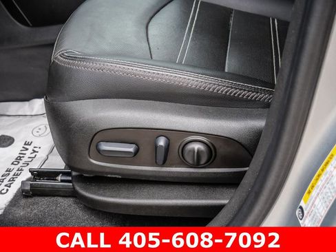 Used 2022 GMC Terrain Denali w/ Denali Premium Package AWD/4WD image 30