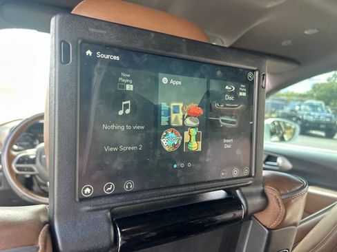 Used 2021 Chrysler Pacifica Limited w/ Uconnect Theater Family Group FWD image 22