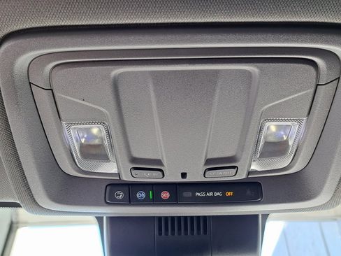 Used 2022 Chevrolet Silverado 1500 Custom Trail Boss image 18