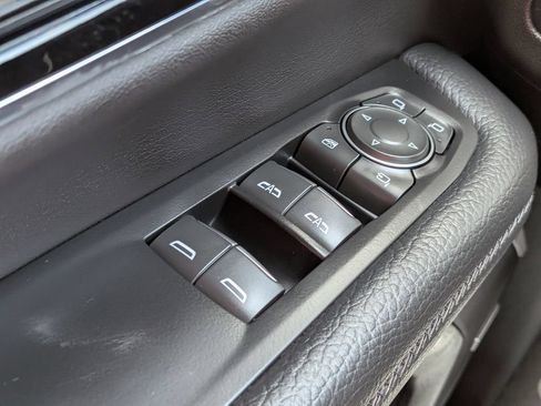 Certified 2025 GMC Yukon XL Denali AWD/4WD image 22