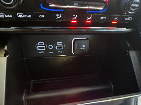 Used 2023 Jeep Grand Cherokee Limited AWD/4WD image 41
