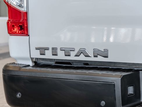 Used 2022 Nissan Titan S w/ S Utility Package image 21