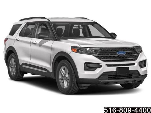 Used 2023 Ford Explorer XLT AWD/4WD image 7