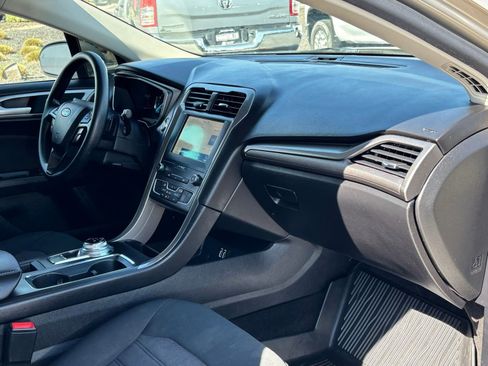 Used 2019 Ford Fusion SE AWD/4WD image 23