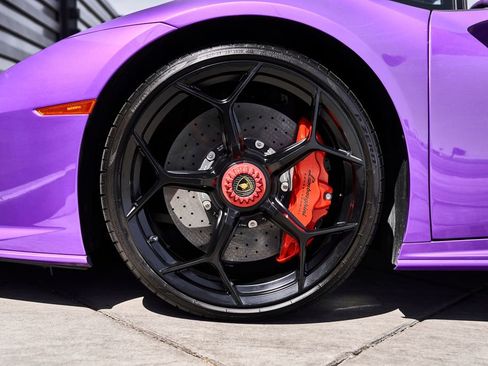 Used 2024 Lamborghini Huracan EVO AWD/4WD image 3